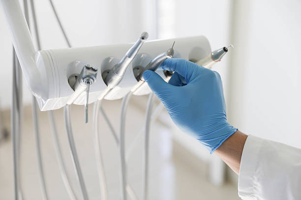 Professional Emergency Dentist technician working in Calvert, TX
